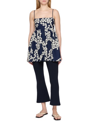 模特儿示范图 - 点击放大 - PEPA POMBO - Floral Knit Camisole Top