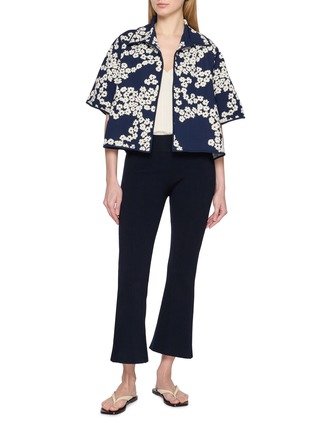 模特儿示范图 - 点击放大 - PEPA POMBO - Duna Floral Knit Zip Jacket
