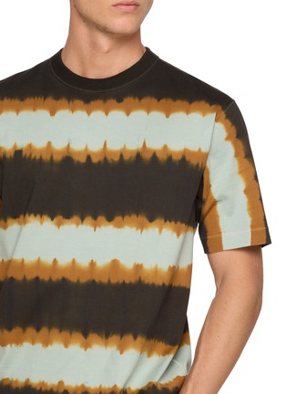  - J∞QUALITY  - Irregular Stripe Crewneck T-Shirt