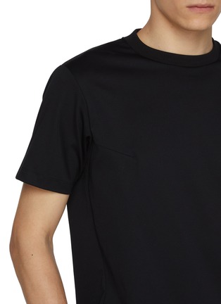  - J∞QUALITY  - Crewneck T-Shirt