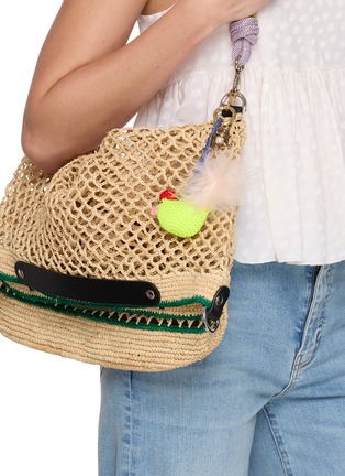 模特儿示范图 - 点击放大 - ROSANTICA - Gallinella Bag Charm