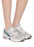 模特儿示范图 - 点击放大 - MIZUNO - 中性款 WAVE RIDER 10 PREMIUM 系带运动鞋