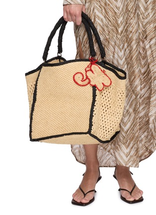模特儿示范图 - 点击放大 - LIMAIA - Ony Raffia Bag Charm