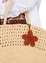 正面 -点击放大 - LIMAIA - Lys Raffia Bag Charm