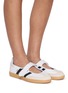模特儿示范图 - 点击放大 - ADIDAS - Samba Jane Women's Sneakers
