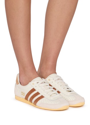 模特儿示范图 - 点击放大 - ADIDAS - Japan Women's Sneakers