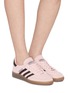 模特儿示范图 - 点击放大 - ADIDAS - 女款 HANDBALL SPEZIAL W 系带运动鞋