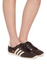 模特儿示范图 - 点击放大 - ADIDAS - Japan Low Top Women's Sneakers
