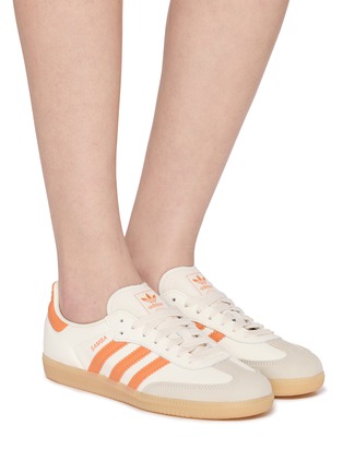 模特儿示范图 - 点击放大 - ADIDAS - Samba OG Women's Sneakers
