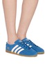 模特儿示范图 - 点击放大 - ADIDAS - Gazelle Lo Pro Women's Sneakers
