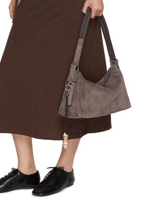 模特儿示范图 - 点击放大 - LEMAIRE - 木质摆锤挂饰