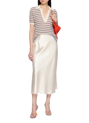 模特儿示范图 - 点击放大 - BERNADETTE - Short Sleeve Stripe Intarsia Wool Knit Polo Top