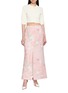 模特儿示范图 - 点击放大 - BERNADETTE - Carmen Floral Print Linen Maxi Skirt
