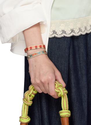 模特儿示范图 - 点击放大 - GUANABANA - Embroidered Bracelet