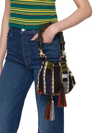 模特儿示范图 - 点击放大 - GUANABANA - Macramé Crossbody Bag