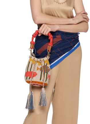 模特儿示范图 - 点击放大 - GUANABANA - Macramé Crossbody Bag