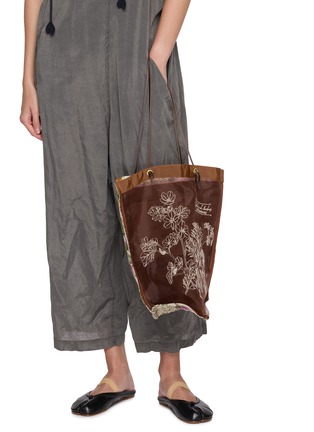 模特儿示范图 - 点击放大 - MANIPURI - Large Organza Silk Tote Bag
