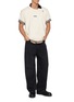 模特儿示范图 - 点击放大 - SONG FOR THE MUTE - X Birkenstock The Artist T-Shirt