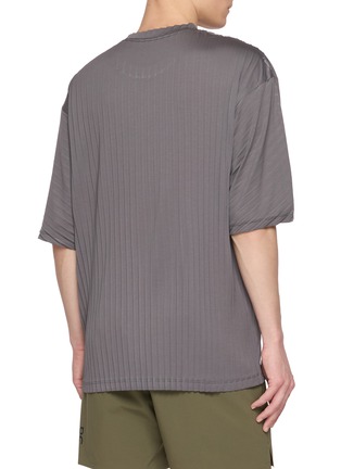 背面 - 点击放大 - SATISFY - Auralite Pleated T-Shirt