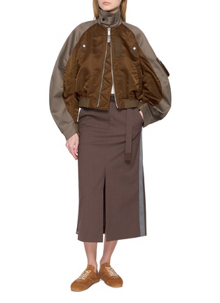 模特儿示范图 - 点击放大 - SACAI - Belted Panelled Wool Suiting Skirt