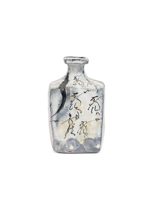 细节 –点击放大 - ROBERT YELLIN - Black & White Sake Carafe