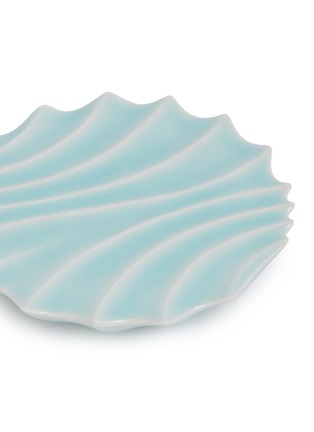 细节 –点击放大 - ROBERT YELLIN - Ceramic Plates 5 — Celadon
