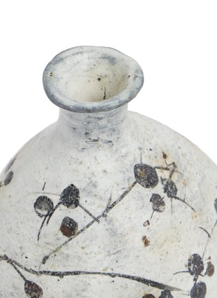 细节 –点击放大 - ROBERT YELLIN - Black & White Sake Carafe