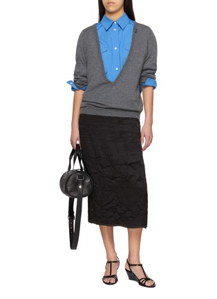 模特儿示范图 - 点击放大 - PRADA - Deep V-Neck Cashmere Knit Top