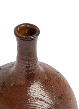 细节 –点击放大 - ROBERT YELLIN - Antique 16th Century Brown Sake Carafe