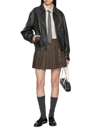 模特儿示范图 - 点击放大 - DUNST - 条纹纽扣纯棉衬衫