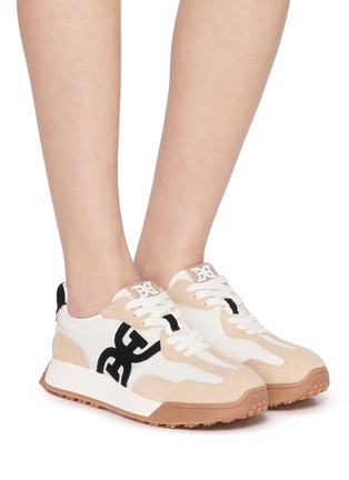 模特儿示范图 - 点击放大 - SAM EDELMAN - 女款 LANGLEY 3 绒面皮拼接运动鞋