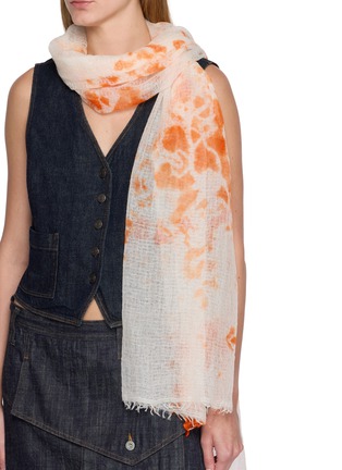 模特儿示范图 - 点击放大 - SUZUSAN - Hand Woven Featherweight Cashmere Shawl