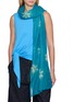 模特儿示范图 - 点击放大 - SUZUSAN - Hand Woven Featherweight Cashmere Shawl