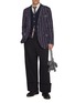 模特儿示范图 - 点击放大 - THOM BROWNE - Double Pleat Wide Leg High Rise Cotton Garbadine Pants