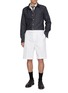 模特儿示范图 - 点击放大 - THOM BROWNE - Garment Dyed Cotton Twill Chino Shorts