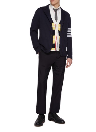 模特儿示范图 - 点击放大 - THOM BROWNE - Horizontal Thick Stripe 4 Bar Cotton Cardigan