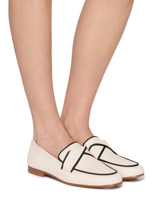 模特儿示范图 - 点击放大 - PEDDER RED - TRINITY 皮革乐福平底鞋