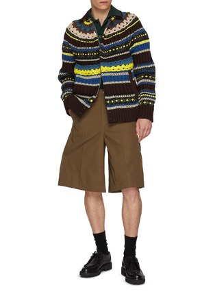 模特儿示范图 - 点击放大 - TOGA VIRILIS - Canvas Shorts