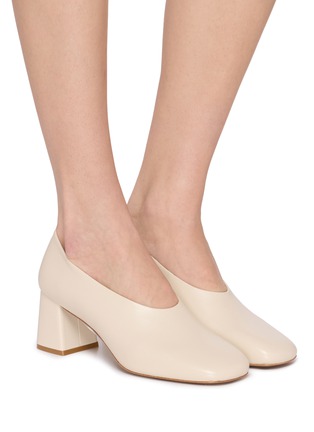 模特儿示范图 - 点击放大 - EQUIL - 70 MOLDOVA 皮革高跟鞋