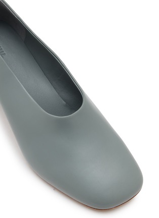 细节 - 点击放大 - EQUIL - 70 MOLDOVA 皮革高跟鞋