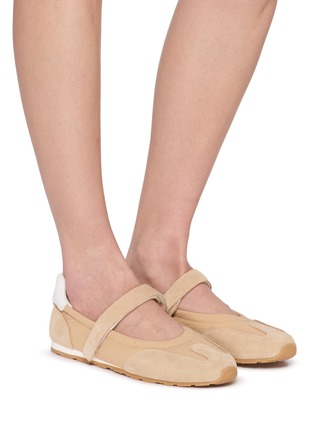 模特儿示范图 - 点击放大 - 3P - Blast Mary Jane Women's Sneakers