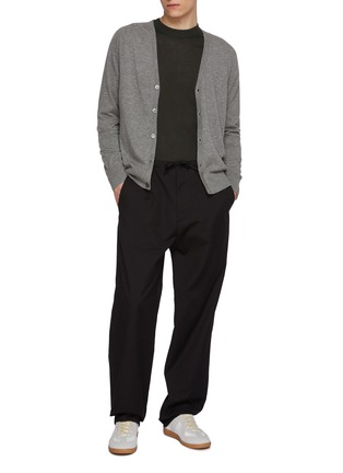 模特儿示范图 - 点击放大 - DREYDEN - Crewneck Knit Sweater