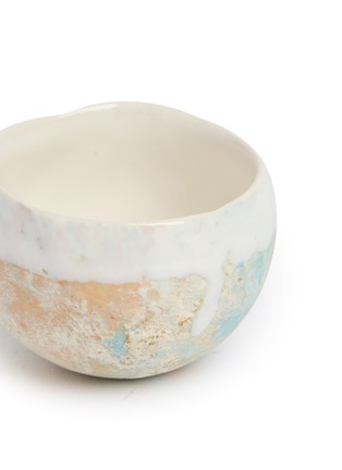 细节 –点击放大 - ARTIFACTT - Akari Karugane Tea Cup — Green/Peach