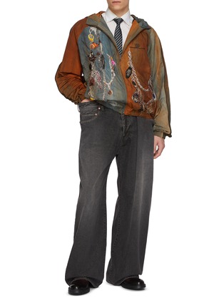 模特儿示范图 - 点击放大 - DOUBLET - Chain Embroidered Track Jacket