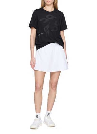 模特儿示范图 - 点击放大 - ON - On Run T T-Shirt