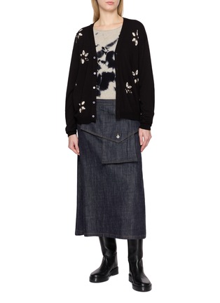 模特儿示范图 - 点击放大 - SUZUSAN - Floral Washable Merino Wool Cardigan