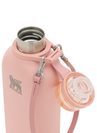 细节 –点击放大 - STANLEY - Clutch Waterbottle 16oz — Peach Rose