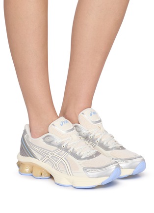 模特儿示范图 - 点击放大 - ASICS - Gel-Kinetic Fluent Unisex Sneakers