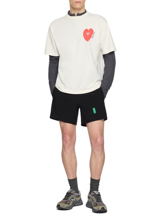 模特儿示范图 - 点击放大 - DISTRICT VISION - Heart Print California Cotton T-Shirt