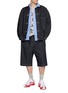 模特儿示范图 - 点击放大 - COMME DES GARÇONS HOMME - Short Sleeve Panelled Stripe Cotton Linen Shirt